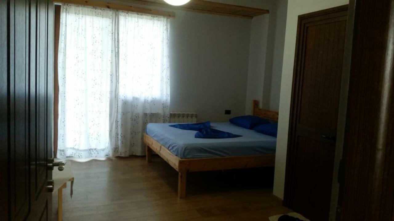 Hôtel Bujtina E Tomorrit à Ujanik Extérieur photo