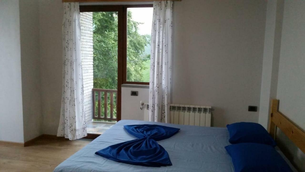 Hôtel Bujtina E Tomorrit à Ujanik Extérieur photo