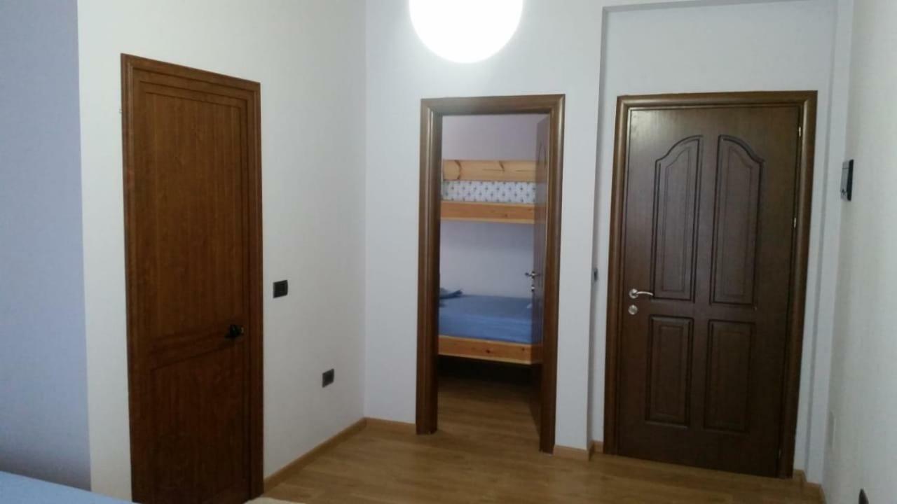 Hôtel Bujtina E Tomorrit à Ujanik Extérieur photo
