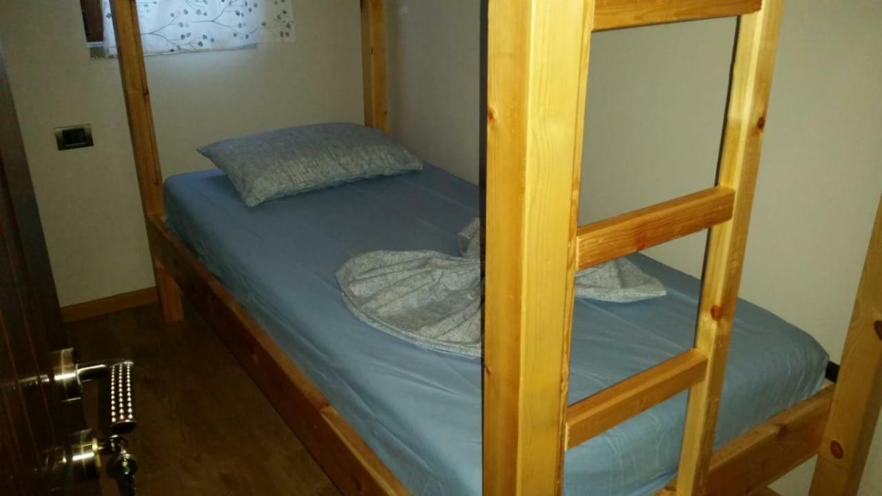 Hôtel Bujtina E Tomorrit à Ujanik Extérieur photo