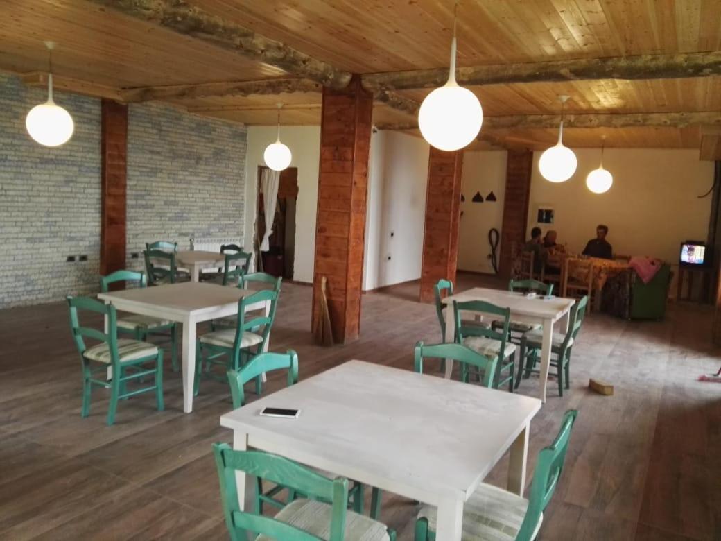 Hôtel Bujtina E Tomorrit à Ujanik Extérieur photo